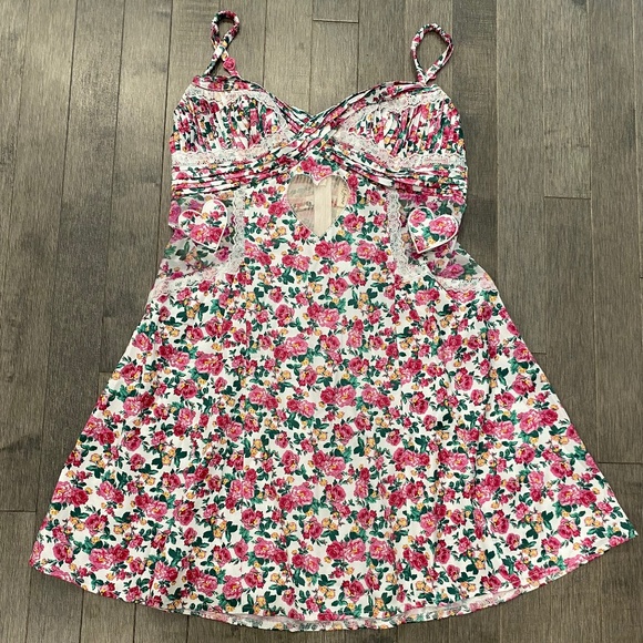 🎉HOST PICK 🎉 NWT For Love and Lemons 🍋 Heart Bloom Slip Dress - Picture 5 of 6